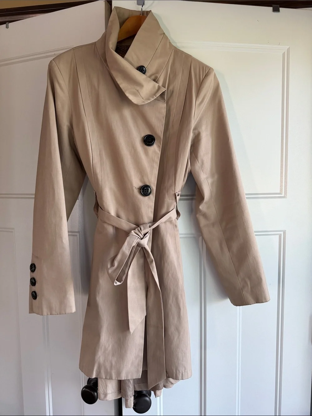 Steve Madden Classic Beige/Tan Women's Trench Coat with Belt - size large